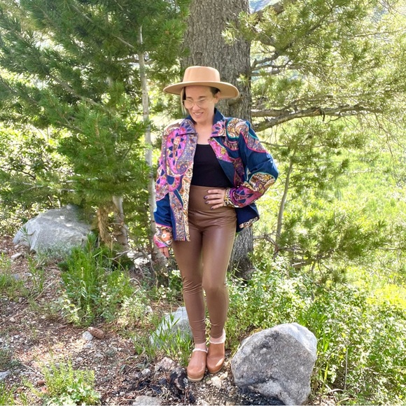 Vintage Coldwater Creek Denim Blazer With Silk Paisley Floral appliqué Large - Picture 3 of 8